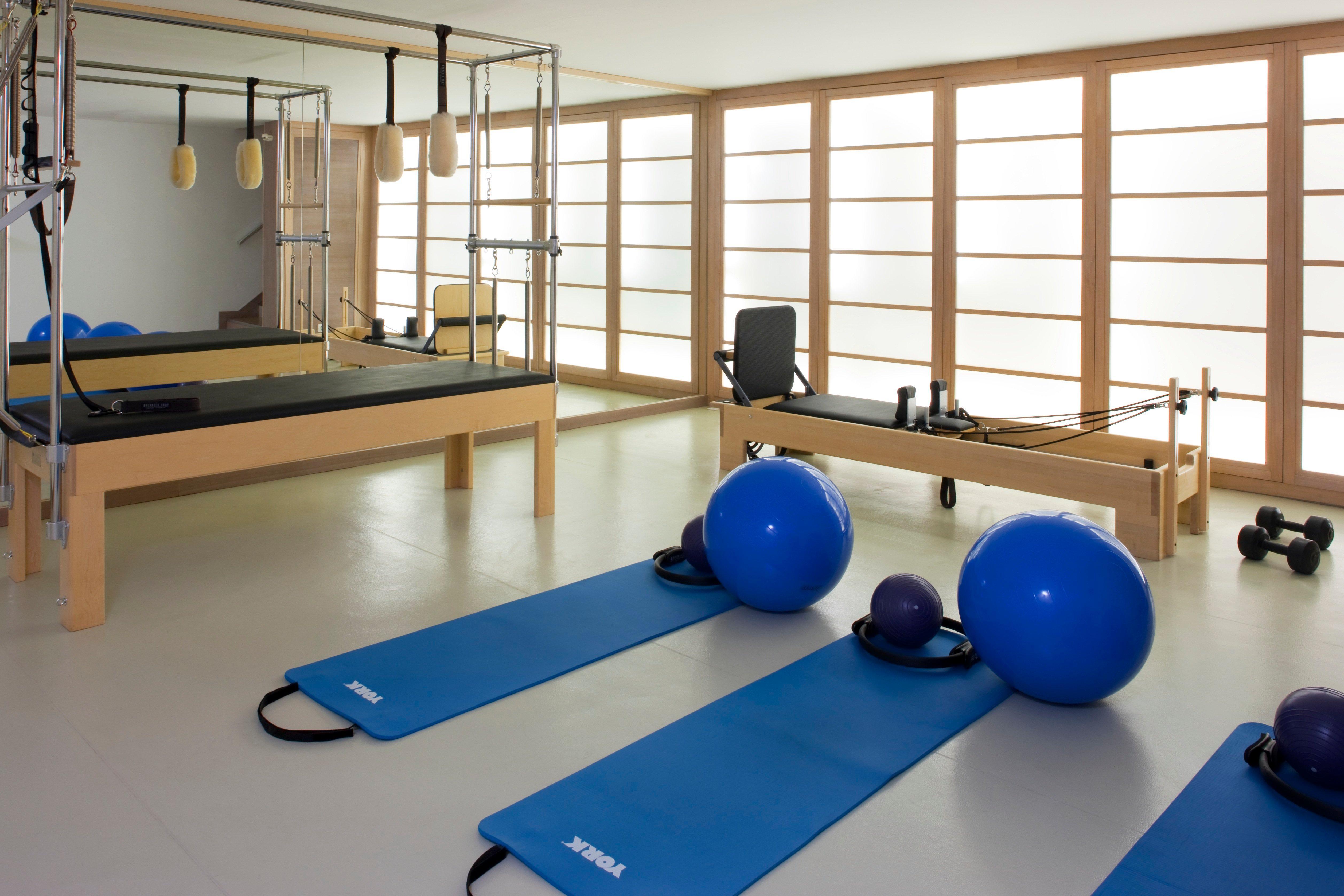 Holiday Inn Istanbul City By Ihg Exterior foto A Pilates studio