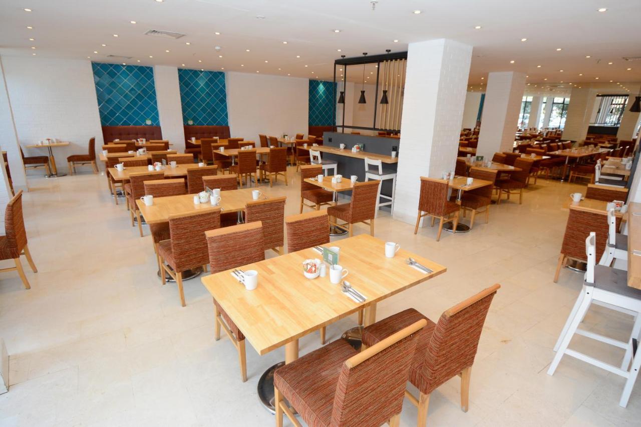 Holiday Inn Istanbul City By Ihg Exterior foto The restaurant